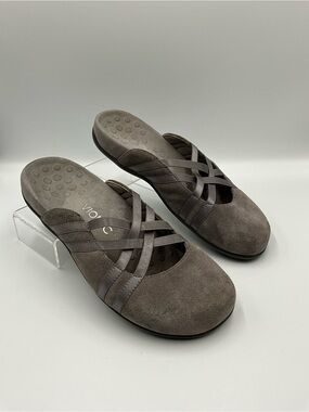 Vionic Mules Size 9 Gray Suede Cross-Strap Mules